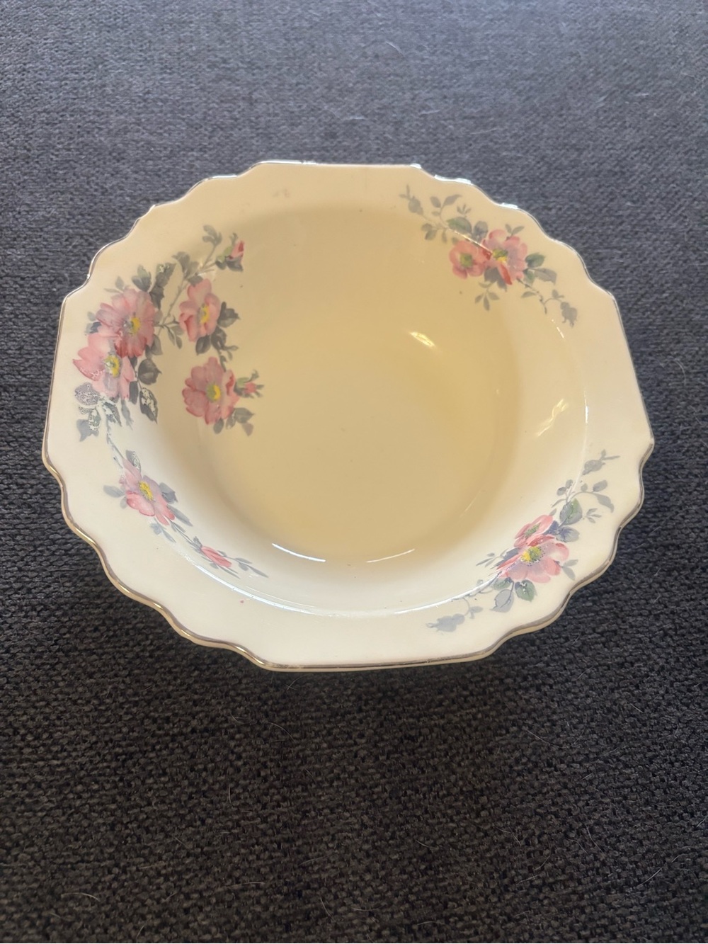 Vintage 1940s-50s W. S. George Lido Canarytone Ceramic Bowl Made in USA